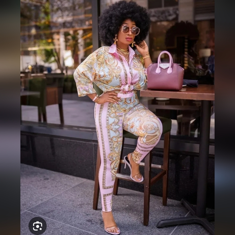 Chic Pastel Patterned Italy Button Down Short And… - image 1